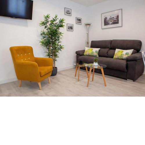 Chic 1 Bedroom Apartment next to El Prado