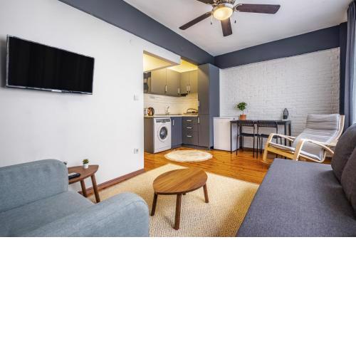 Chic Flat with Balcony in the Heart of Beyoglu