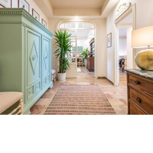 Chic House: stylish and central