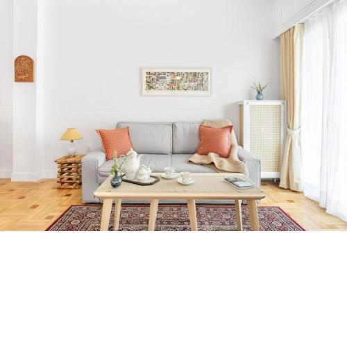 Chill Out In Retropolitan Hideaway at Alsos Park
