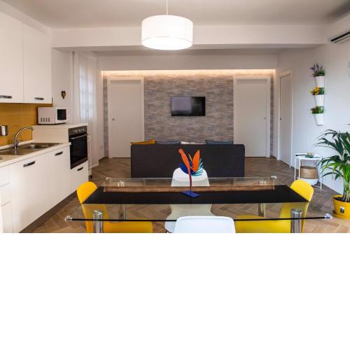 Chiocciola Apartment sul lungomare tremoli, parcheggio gratuito