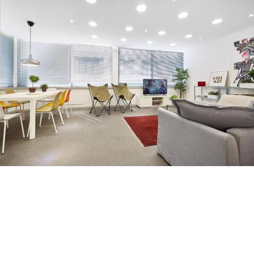 Chloe Boutique Apartments Apollo