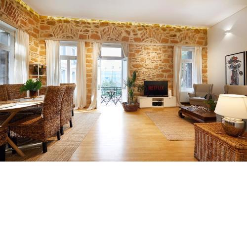 Chloe Boutique Apartments Plaka