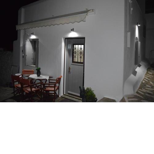 CHORA HOUSE KYTHNOS
