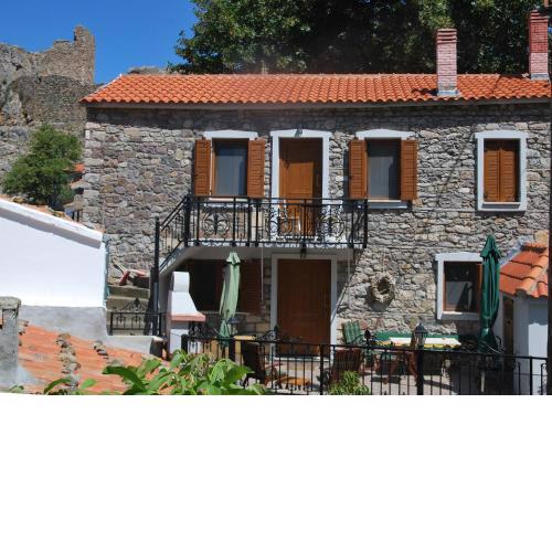 Chora Samothrakis, House with courtyard