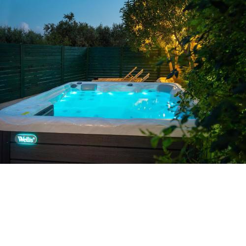 Chrisi`s house with jacuzzi