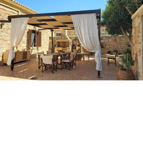 Christakos stone house Elafonisos