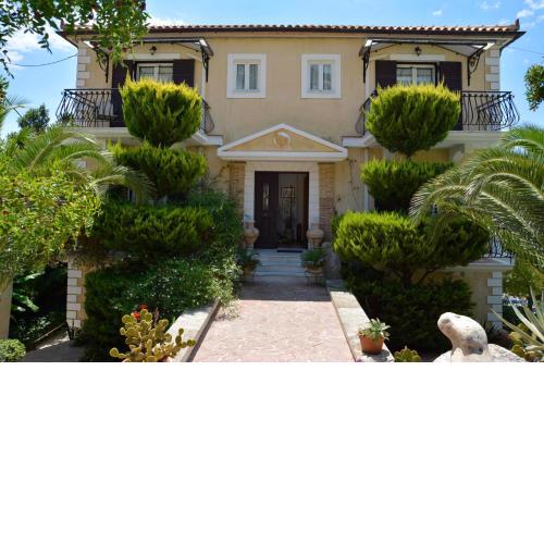 Christoforos Apartments