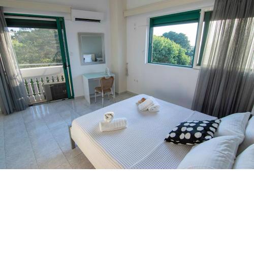 Christos Apt - City Center w/ Royal Garden View