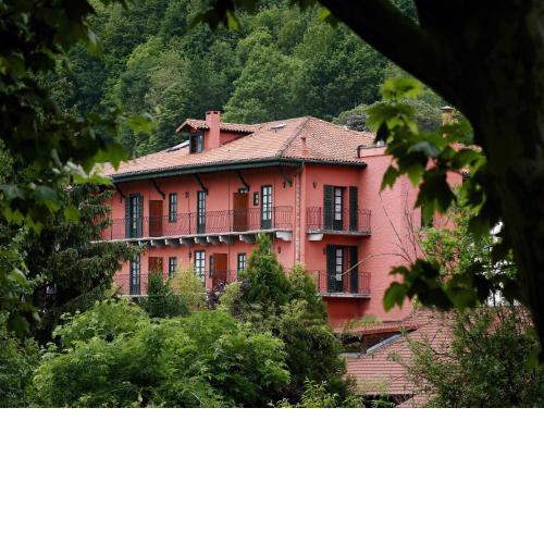 Churrut Hotel