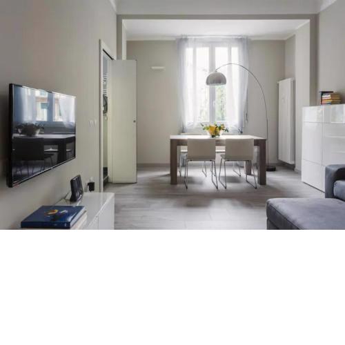 Città Studi Bright and Stylish Flat with Balcony