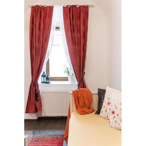 CITY APARTMENT 3