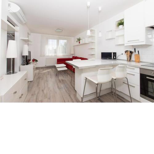 City Break Apartment 1. - PRIVATE GARAGE/AC