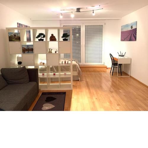 (City Center) COSY DIAMOND+Balcony; next to metro