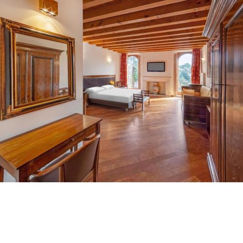 City Centre Rooms and Apartments
