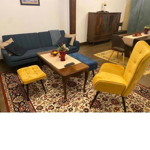 City centre stylish apartament with private backyard