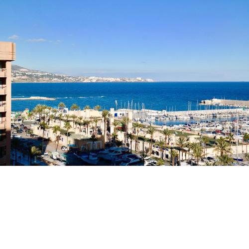 City Centre Vacation ! With sea and mountain views in the heart of Fuengirola