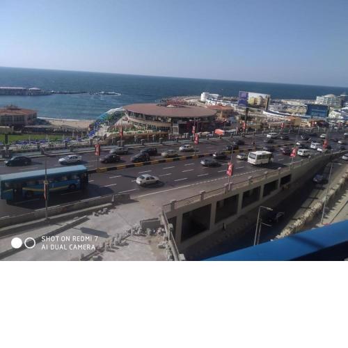 City Square شقق sea view مكيفة & Wi-Fi