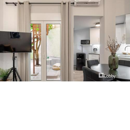 CityLiv Apartment by LobbySquare