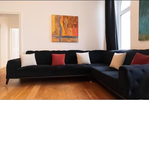 Classic 2BR Apt.-Perfect for Longstays