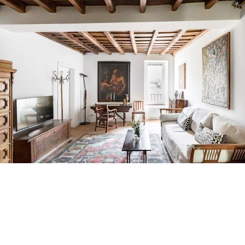 Classic and chic apartment in Trastevere
