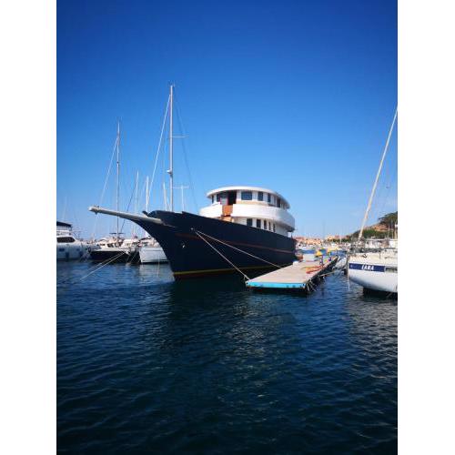 CLASSIC Yacht YANIKA Yachting Watersport ETS