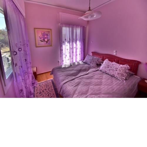 Classy 2 bedroom apartment under Acropolis at Thisseio