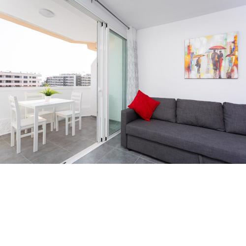 "Close to the sky": apartment surrounded by beaches