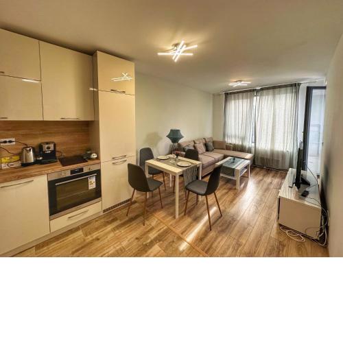 Cloud 9 Apartment by LMG