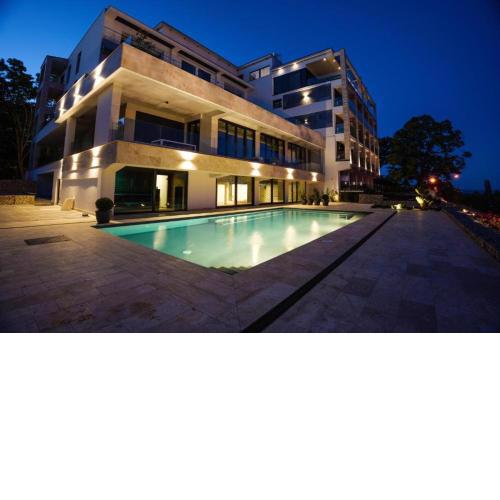 Club Panorama Lakeside Apartman