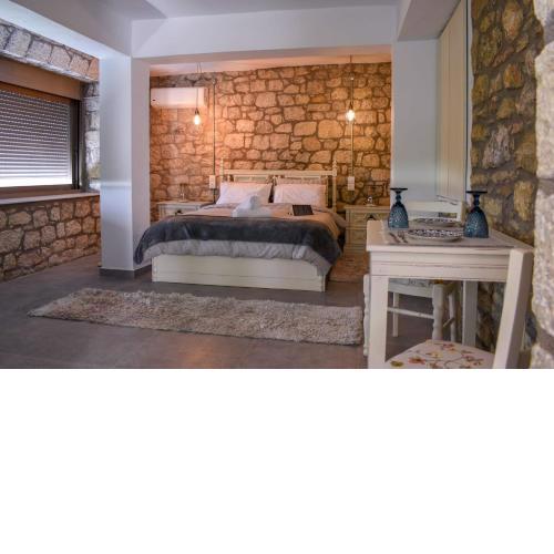 Coastal Stone Hideaway with Stunning Scenery
