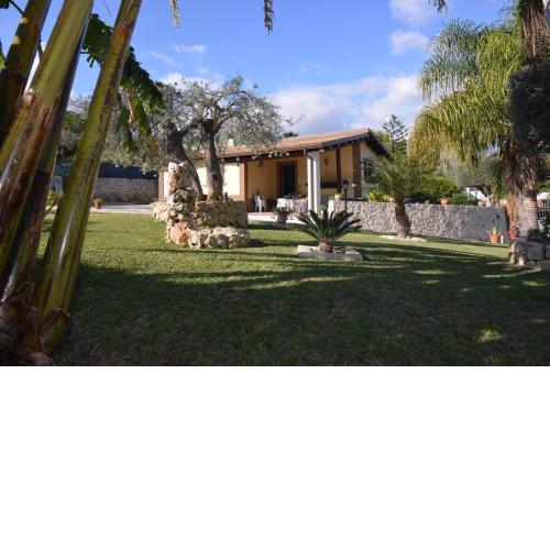 COCUS-HOUSE villa di lusso a 300 metri dal mare