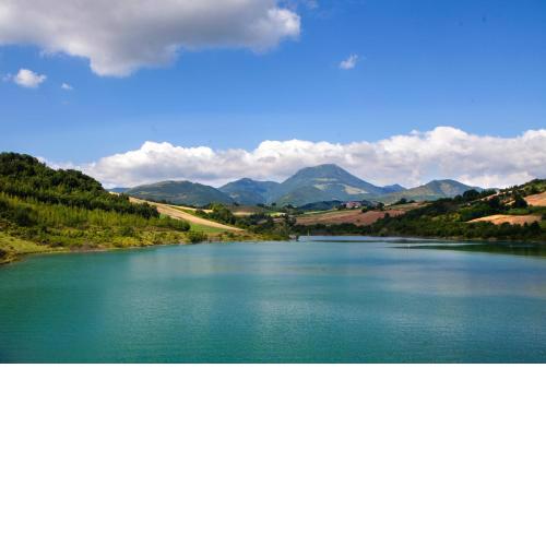 Colle Sul Lago
