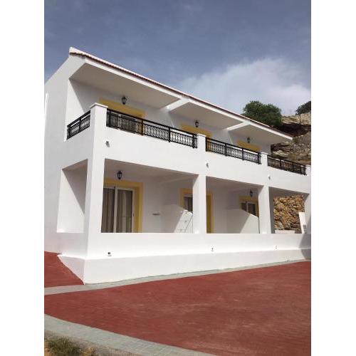 Coloma Apartments Pefkos