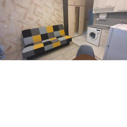 Colonel apartment 945
