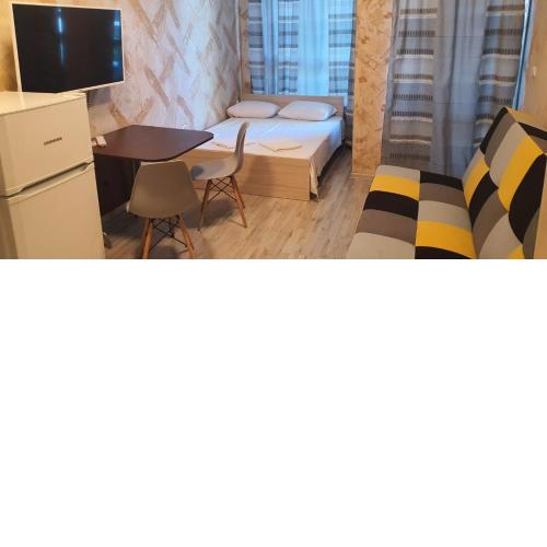 Colonel apartment 963