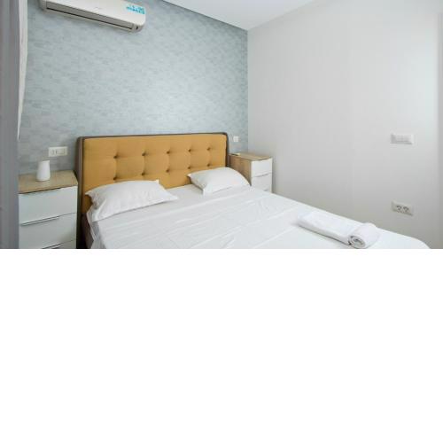 Colonel apartment dream