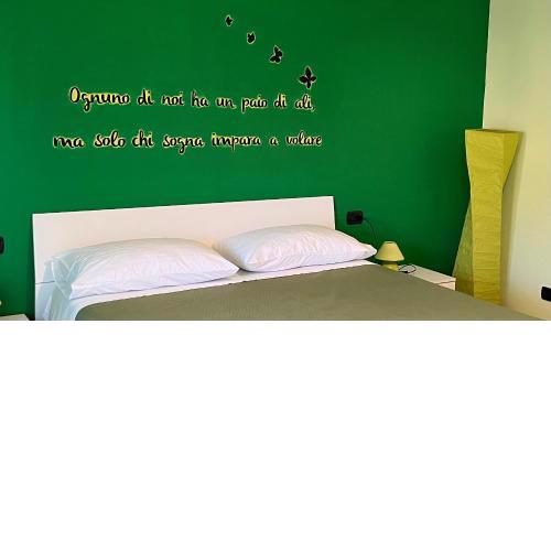 Color House Malpensa B&B