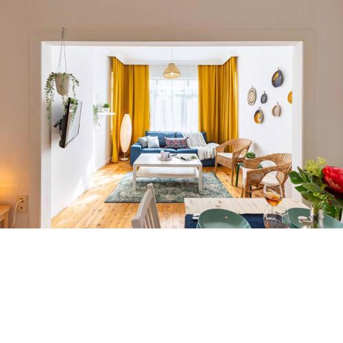 Colorful Flat with Excellent Location near Trendy Attractions in Kadikoy