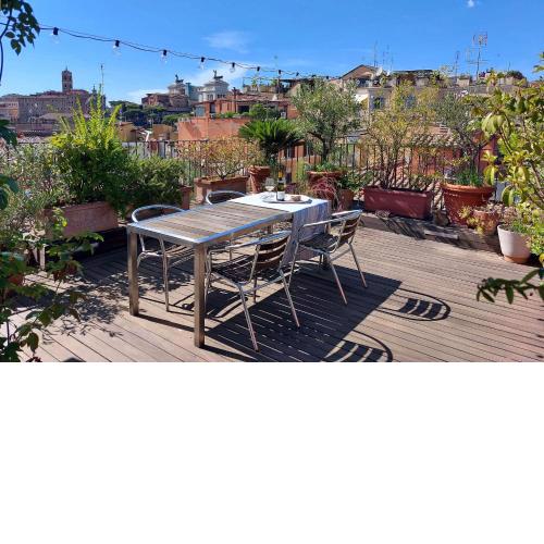 Colosseo - Charming period apartment with wonderful panoramic terrace