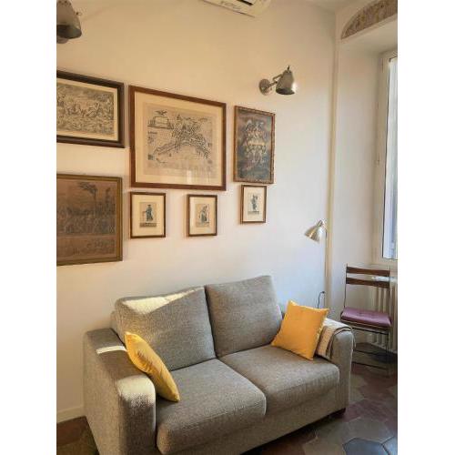 Colosseo Apartment- Heart of Rione Monti