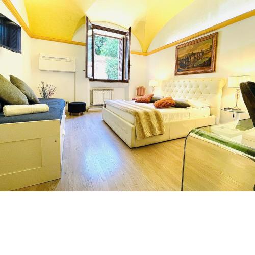Colosseum Apartments