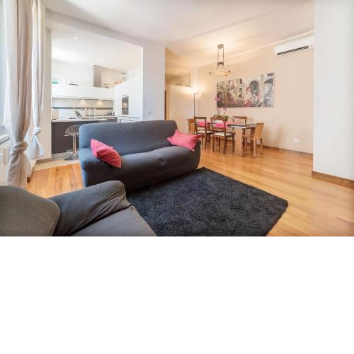 Colosseum Roomy Apartment