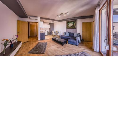 Colton Central Passage Apartments - Free Parking, panorama view
