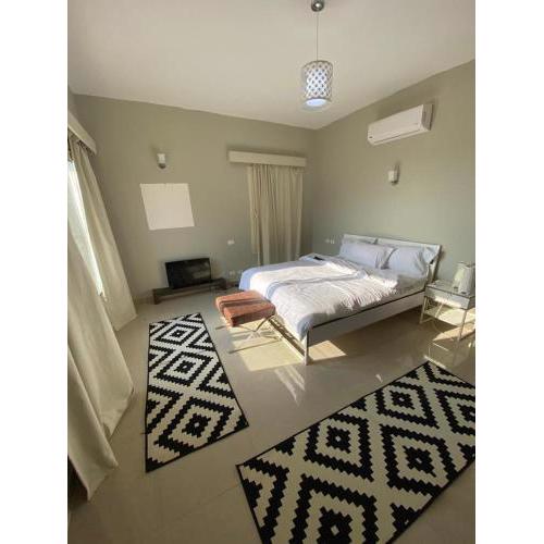 Comfortable Apartment at The Village, New Cairo
