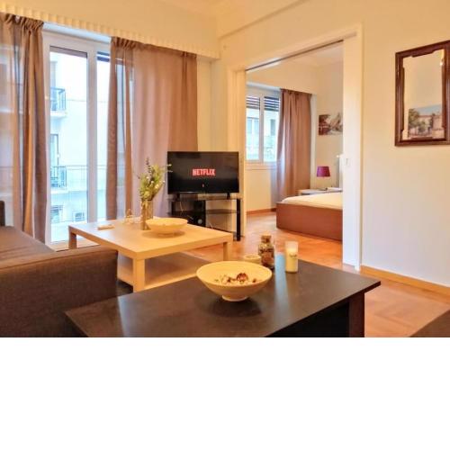 Comfortable apartment in Acropolis