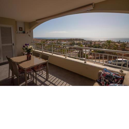 Comfortable apartment with amazing sea views