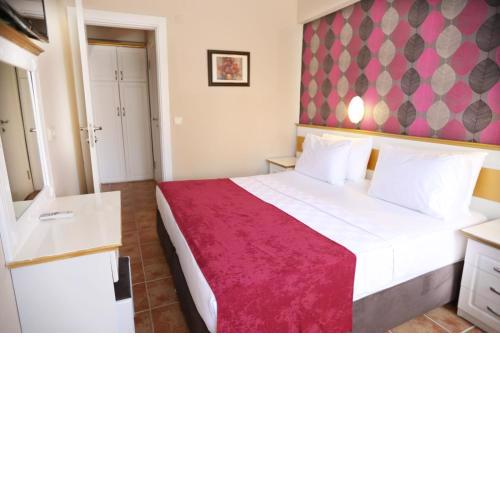 Comfortable Family Room with Balcony with Access to Private Beach in Marmaris