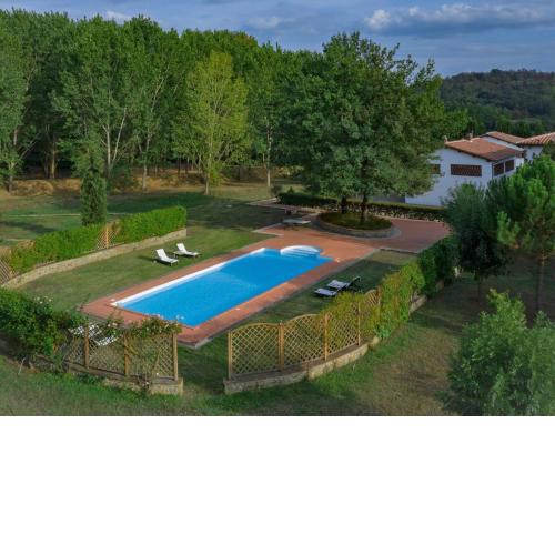 Comfortable Holiday Home in Reggello with Swimming Pool