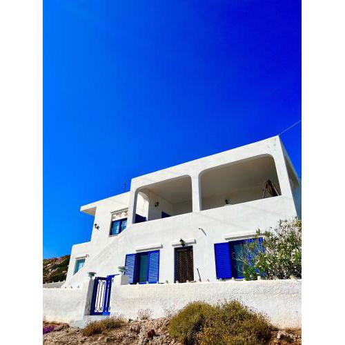 Comfortable house with seaview in Donousa